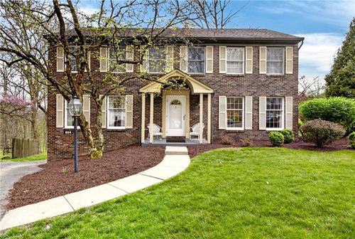 864 Eisenhower Dr, Mt. Lebanon, PA, 15228-1786 | Card Image