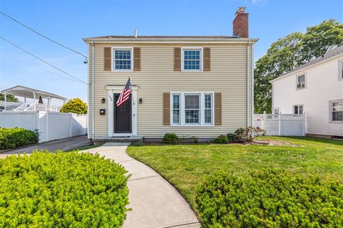 123 Scarborough Rd, Pawtucket, RI, 02861-4128 | Card Image