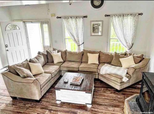 119 Vineyard Way, Aquebogue, NY, 11931-2166 | Card Image