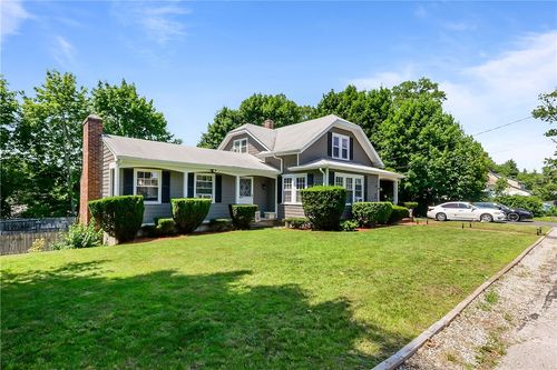 11 Crossland Rd, West Warwick, RI, 02893-1203 | Card Image