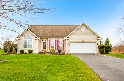 68 Sweet Pea Dr, West Henrietta, NY, 14586-9326 | Card Image