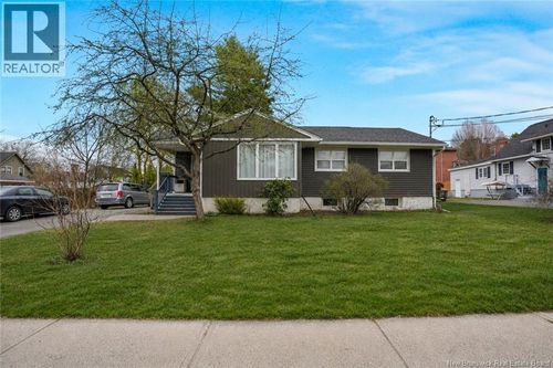 532 Central Crt, Fredericton, NB, E3B3N2 | Card Image