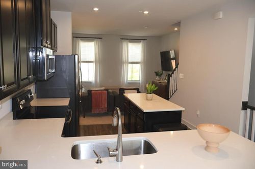 230 S Newkirk St, BALTIMORE, MD, 21224-6406 | Card Image
