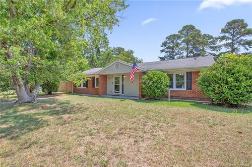 913 Montclair Rd, Fayetteville, NC, 28314-2509 | Card Image