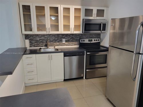 a204-1470 Ne 123rd St, North Miami, FL, 33161-6033 | Card Image