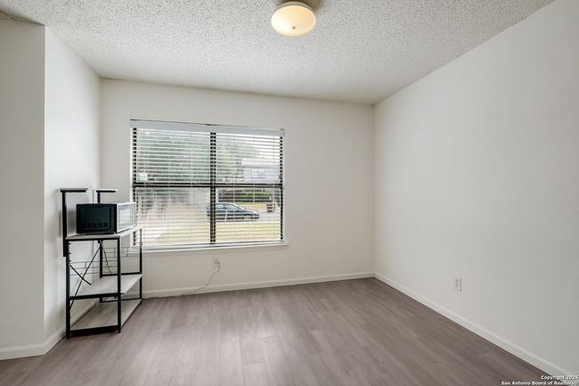 8147 Easy Meadow Dr, House other with 3 bedrooms, 2 bathrooms and null parking in Converse TX | Image 7