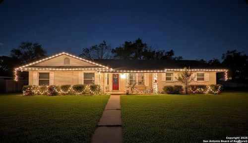 303 Gaiety Ln, Kirby, TX, 78219-1445 | Card Image