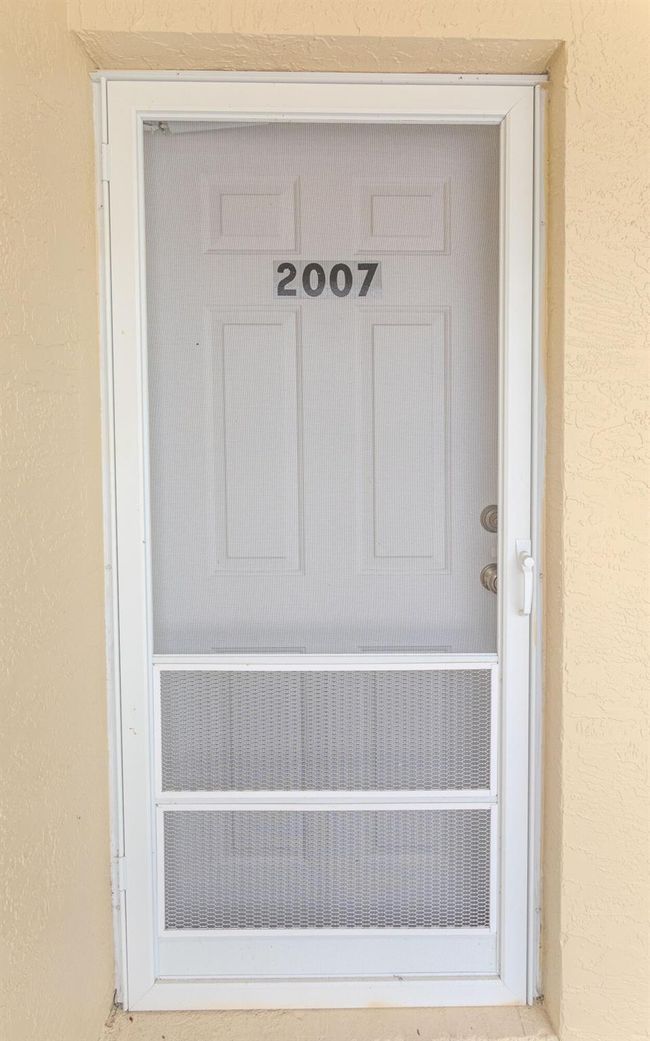 2007 - 2007 Palm Beach Trace Dr, Condo with 2 bedrooms, 2 bathrooms and null parking in Royal Palm Beach FL | Image 6