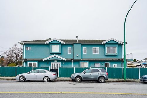 6789 Gilley Ave, Burnaby, BC, V5H3W8 | Card Image