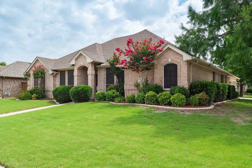 8300 Red Rose Trl, North Richland Hills, TX, 76182-8420 | Card Image