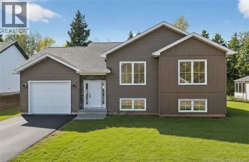 141 Rue Cartier, Shediac, NB, E4P1L2 | Card Image