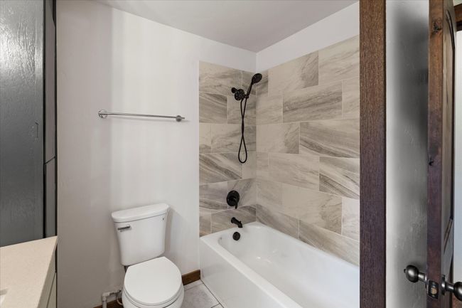 Main Level Bathroom | Image 16
