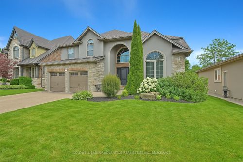 7 Rhodes Crt, Fonthill, ON, L0S1E4 | Card Image