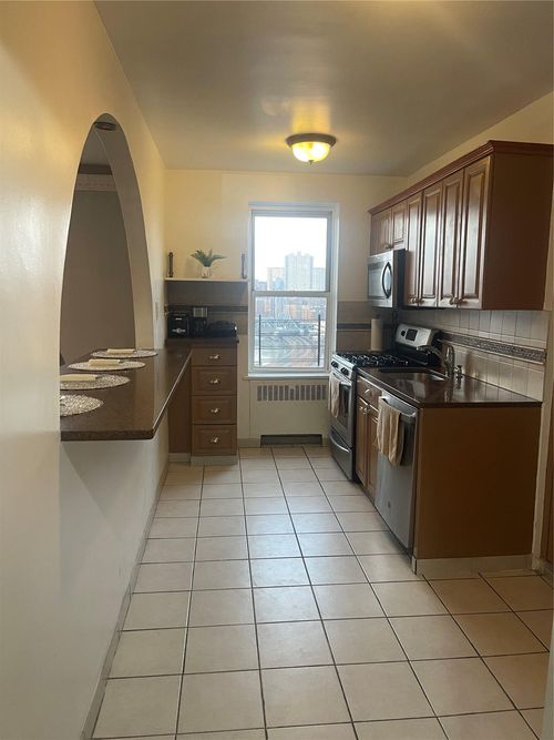 apt-5z-2630 Kingsbridge Ter, Bronx, NY, 10463-7507 | Card Image