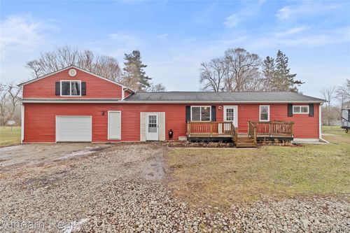 3053 Eastgate St, Burton, MI, 48519-1562 | Card Image
