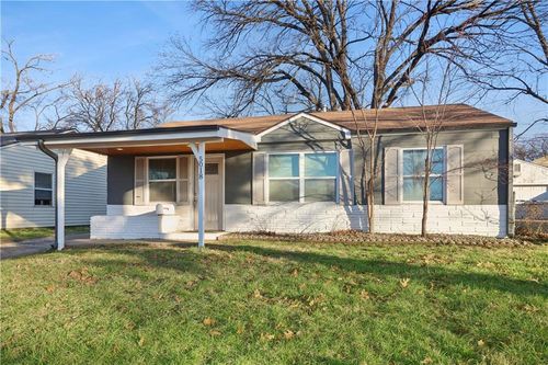 5018 Crest Dr, Kansas City, KS, 66106-3443 | Card Image