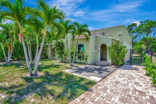 638 38th St, West Palm Beach, FL, 33407-4104 | Card Image