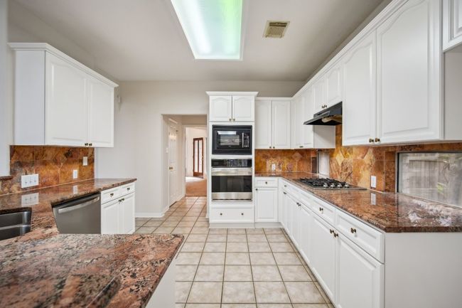 5616 Gorham Glen Ln, House other with 4 bedrooms, 3 bathrooms and 4 parking in Austin TX | Image 8