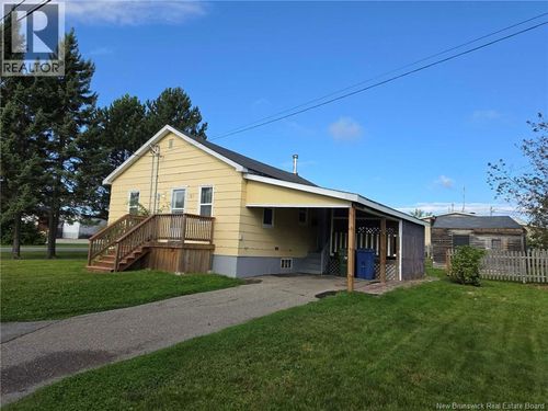 133 Petrie St, Miramichi, NB, E1V1S5 | Card Image