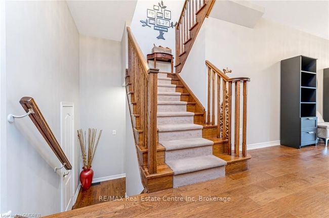 344 Landsborough Ave, House attached with 3 bedrooms, 4 bathrooms and 2 parking in Milton ON | Image 24