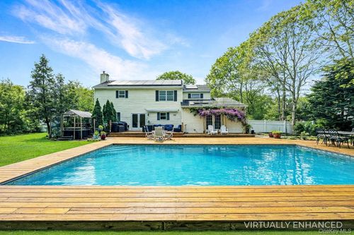 17 Jennifer Path, Southampton, NY, 11978 | Card Image