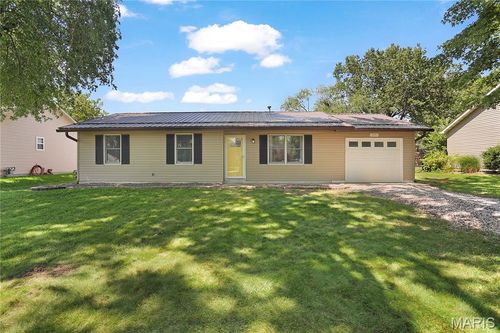 1054 Catalina Dr, Edwardsville, IL, 62025-5171 | Card Image