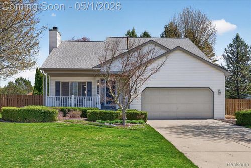 1049 Yale Dr, Oxford, MI, 48371-5974 | Card Image
