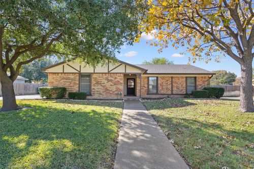 213 Bowie Ln, Hewitt, TX, 76643-3133 | Card Image