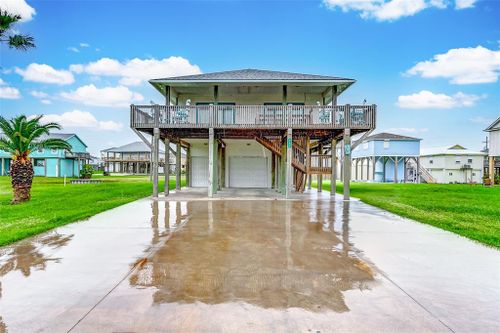 957 Raymond, Crystal Beach, TX, 77650 | Card Image