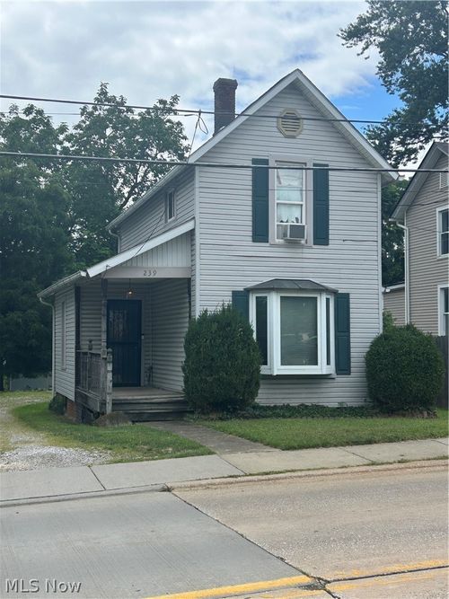 239 S Huntington St, Medina, OH, 44256-2213 | Card Image