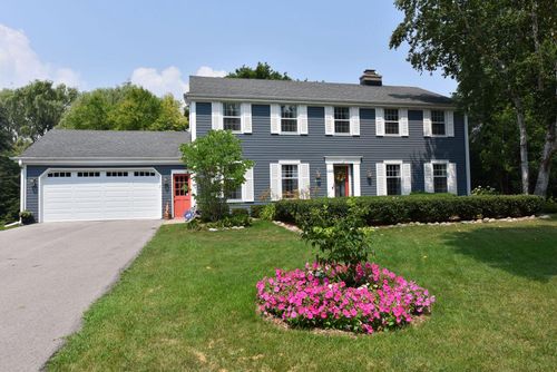 10339 N Versailles Court, Mequon, WI, 53092 | Card Image