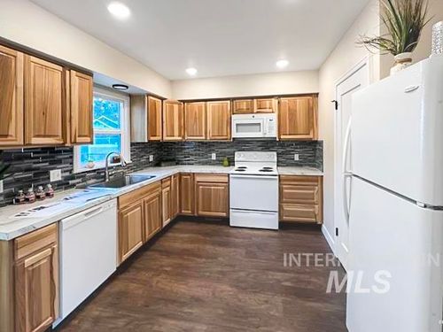 307 Elm St, Clarkston, WA, 99403-2648 | Card Image