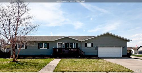 927 Harvest Bnd, North Sioux City, SD, 57049-5201 | Card Image