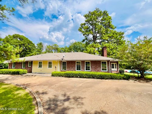 1142 Henley Cir, Hazlehurst, MS, 39083-9770 | Card Image