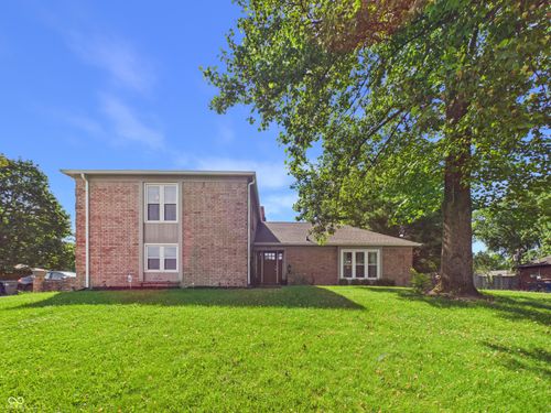 7931 Buckskin Dr, Indianapolis, IN, 46250-1872 | Card Image