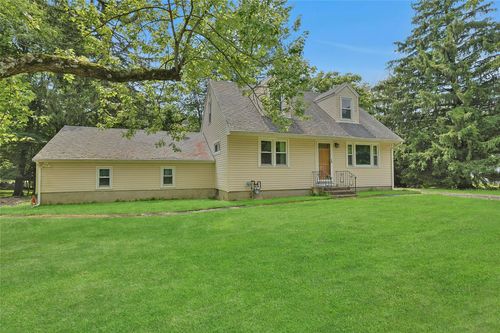 2 Andrew Dr, Monsey, NY, 10952-4603 | Card Image