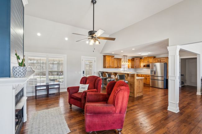 674 Old Highway 52, House other with 3 bedrooms, 2 bathrooms and 8 parking in Bethpage TN | Image 7