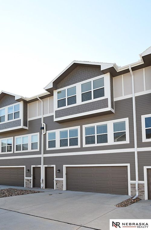 20873 T Ct, Elkhorn, NE, 68022-4386 | Card Image