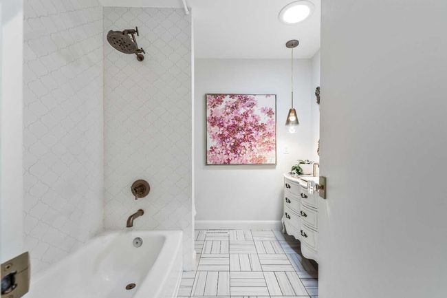 2328 Uxbridge Drive Nw, House other with 3 bedrooms, 3 bathrooms and 5 parking in Calgary AB | Image 27