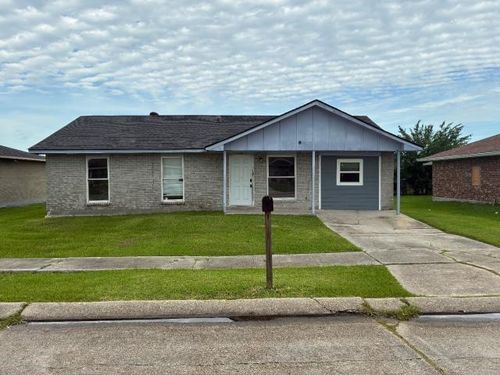 2080 Carver Dr, Marrero, LA, 70072-4616 | Card Image