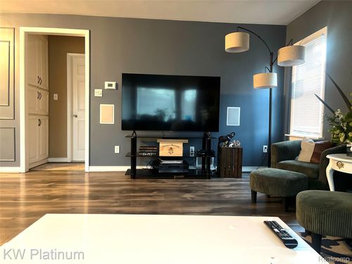 1458 E Hayes Ave, Hazel Park, MI, 48030-2623 | Card Image