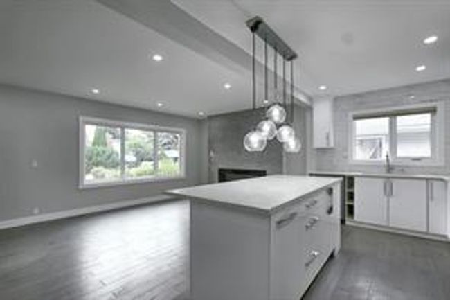 15 Haddock Rd Sw, House detached with 3 bedrooms, 3 bathrooms and 3 parking in Calgary AB | Image 10