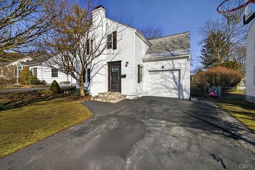 215 Walberta Rd, Syracuse, NY, 13219-1443 | Card Image