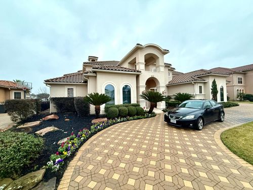 2111 Diamond Springs Dr, Houston, TX, 77077-2157 | Card Image