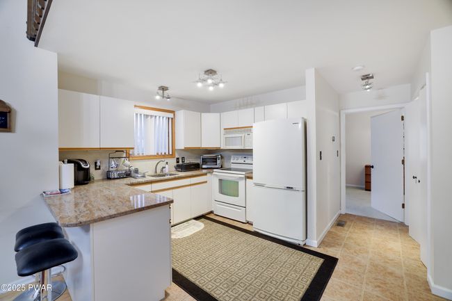 15- Kitchen | Image 15