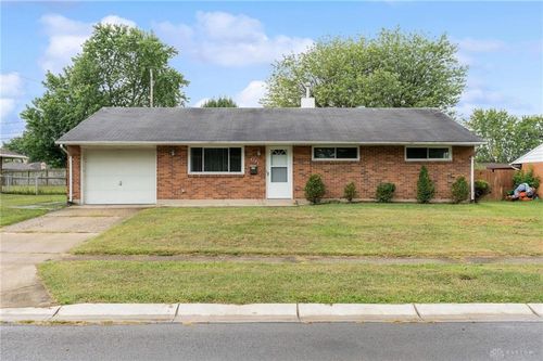 6153 Farmborough Dr, Huber Heights, OH, 45424-3863 | Card Image
