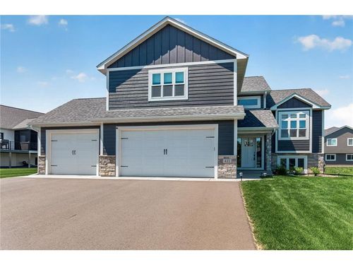 411 Westwood Dr, RIVER FALLS, WI, 54022-7520 | Card Image