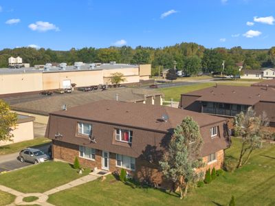 1020 9 Th Street, Home with 8 bedrooms, 4 bathrooms and 8 parking in Harvard IL | Image 2