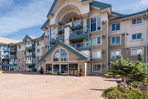 220-7229 Sierra Morena Blvd Sw, Calgary, AB, T3H3L8 | Card Image