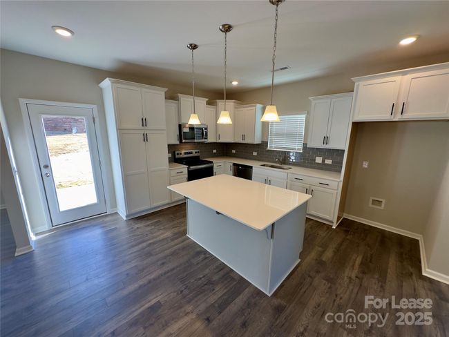 Kitchen | Image 4